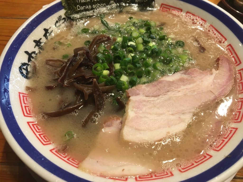 田中商店　豚骨ラーメン