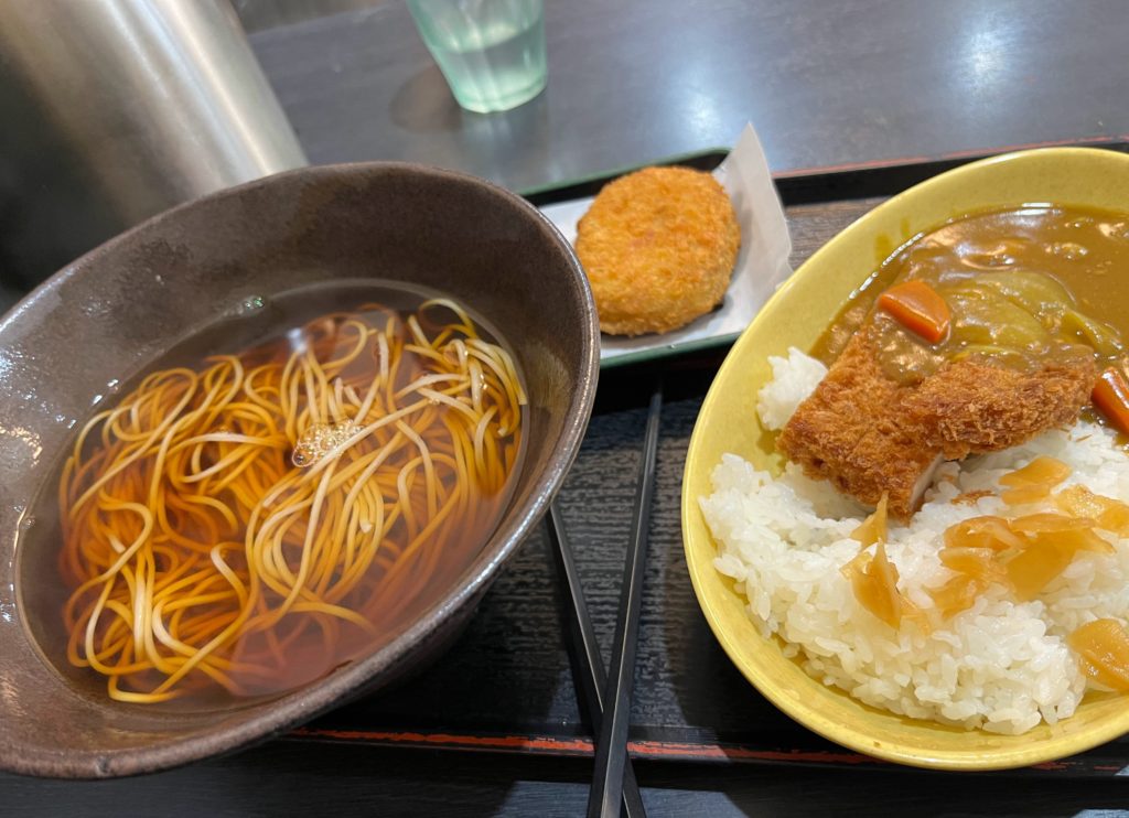 ゆでたろうでとんかつカレーセット